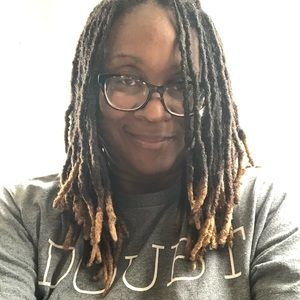 Meet your Posher, Denise